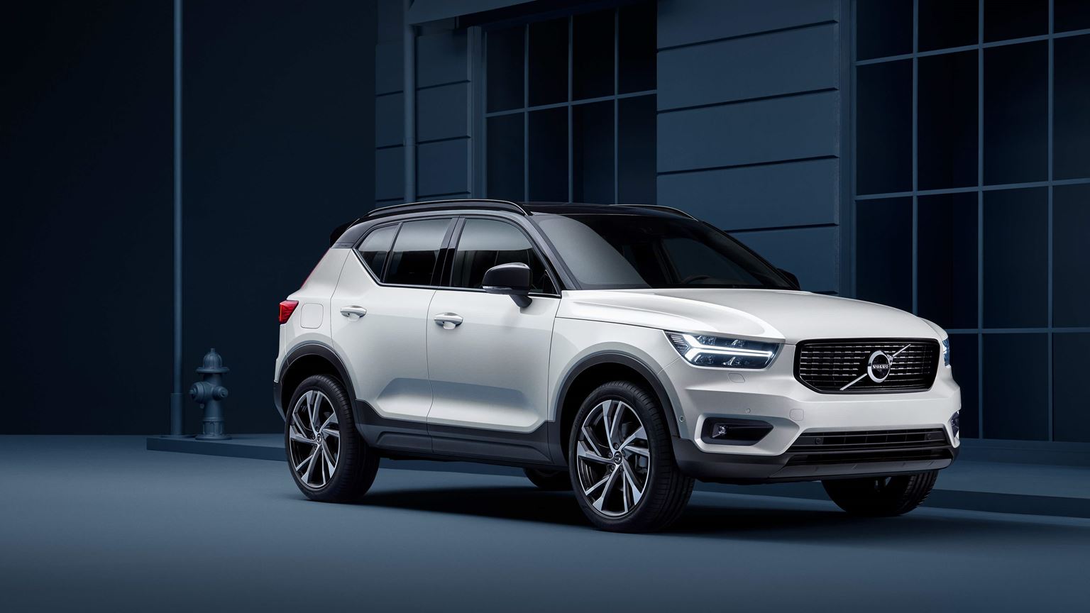 Лобовое стекло volvo xc40